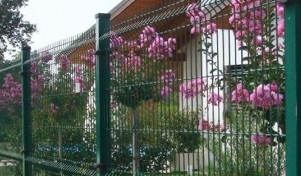 Reja de acero y paneles